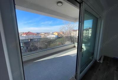 Apartament cu 3 camere decomandat în Siloz - 2