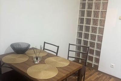 Apartament cu 2 camere decomandat în Trocadero - 1