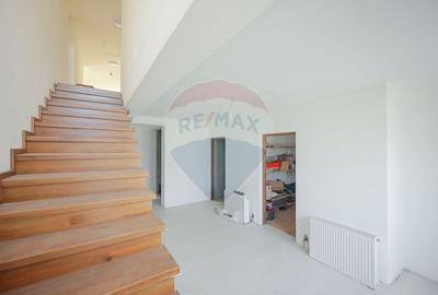 De vanzare Casa noua  cu 4 camere, teren 1190 mp  Cartier Podgoria - 7