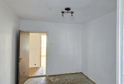 Apartament cu 3 camere semidecomandat în Gorjului - 8