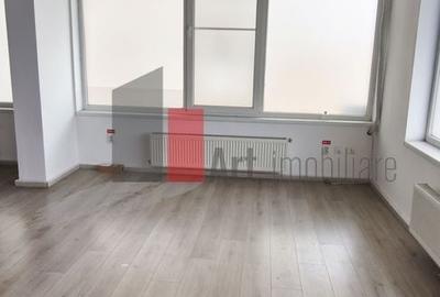 Spațiu comercial, de 200 mp, în Central - 5