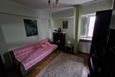 Apartament 3 camere Strada Cuza Voda - etaj 3 - 77 mp - 2