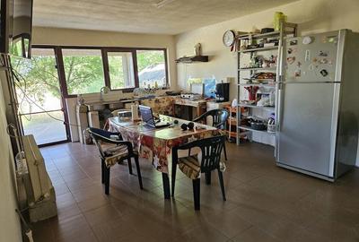 Casă cu 2 camere cu Teren 3442 Mp în Rusănești - 1