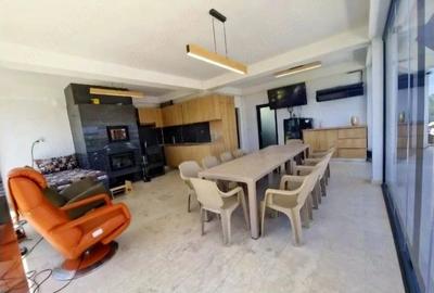 Casă cu 10 camere cu Teren 1020 Mp în Lazu - 6
