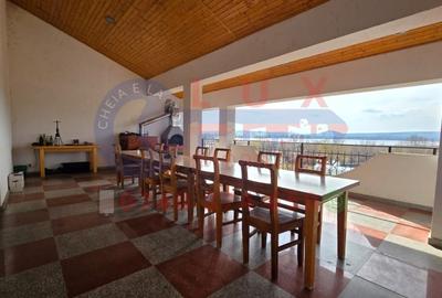 Casă cu 11 camere cu Garaj în Vest - 9