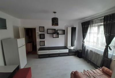 Apartament cu 2 camere nedecomandat în Central