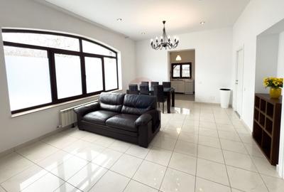 Apartament cu 3 camere decomandat în Găgeni - 2