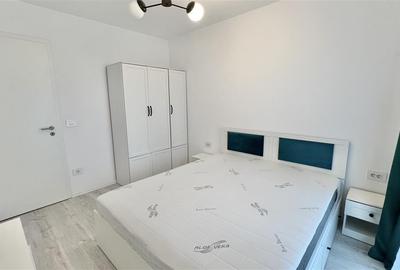 Apartament cu 2 camere decomandat în Tractorul - 7