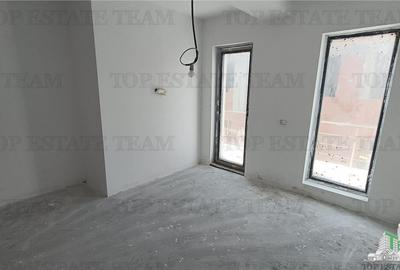 Duplex cu 4 camere cu Canalizare în Central - 5