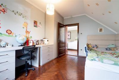RECO Vila cu 5 camere str. Apateului- zona Nufarul - 30