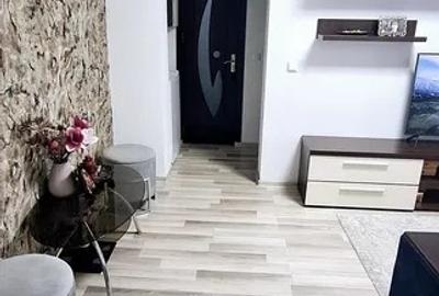 Apartament cu 2 camere, etaj 2/4, zona Podu Ros - 3