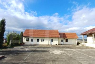 Casă cu 2 camere cu Teren 3289 Mp în Luna - 7