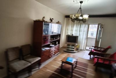 Apartament cu 2 camere decomandat, mobilat în Anda