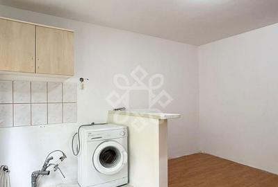 Garsoniera la parter in Rogerius - 2