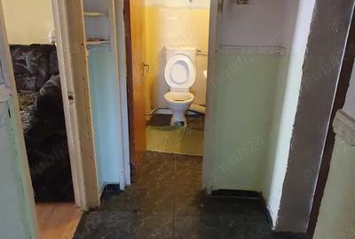 Apartament cu 3 camere decomandat în Traian - 1