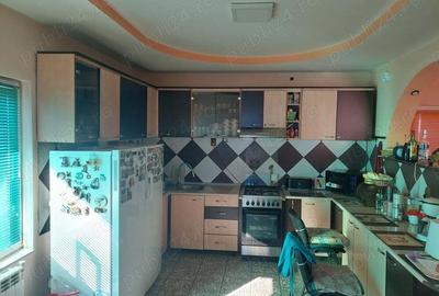 Casa la cheie in Radau?i complet mobilata - 3