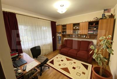 Apartament cu 3 camere, 81 mp, decomandat zona Bradet - 13