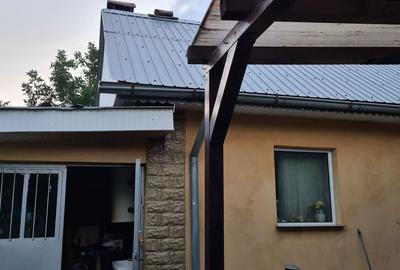 Casă cu 6 camere cu Teren 1100 Mp în Cozia - 2