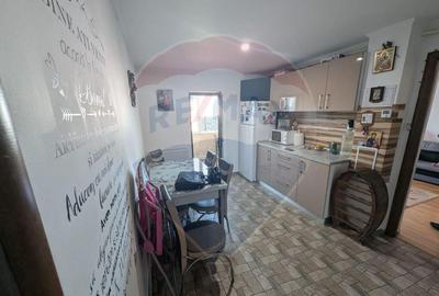 Apartament cu 2 camere de vanzare in zona Sud-Vest - 3