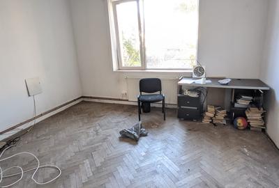 Casă de vânzare, 800 mp teren, Dâmbu Rotund aproape de Dedeman și de gară Casă de vânzare, 800 mp teren, Dâmbu Rotund aproape de Dedeman și de gară - 1