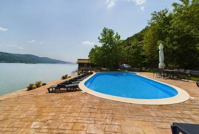 Pensiune de Lux pe Malul Dunării în Dubova - 4