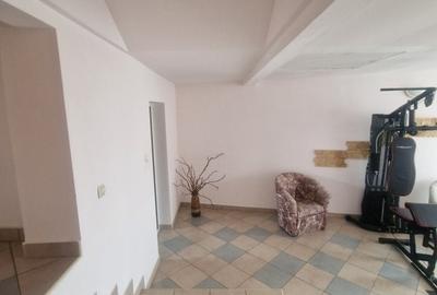 Topraisar -  Vila D+P+M cu teren 1000mp, ideala pentru Business cât și locuinta - 10