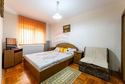 Apartament cu 2 camere semidecomandat, mobilat în Confecții