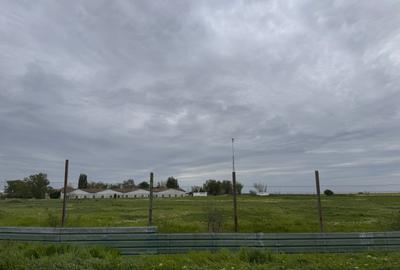 2,5 H Intravilan - Ingradit - utilitati dispobilile - pretabil dezvoltare - 3
