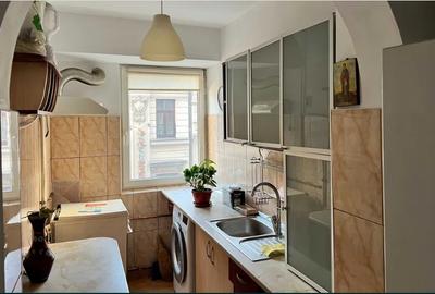 Victoriei METROU ,et.2/9,Amenajat,mobilat utilat complet - 2