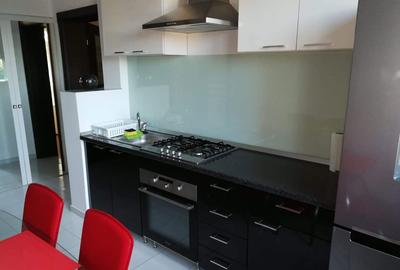 Apartament cu 3 camere semidecomandat în Central - 5