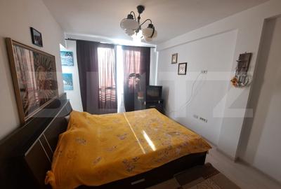 Apartament cu 6 camere semidecomandat în Tractorul - 7