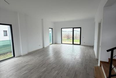 Casă individuală cu 4 camere cu Teren 311 Mp în Tunari - 2