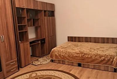 Garsonieră decomandată, mobilată în Dristor