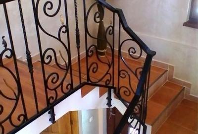 Casă cu 4 camere în Piscani - 2