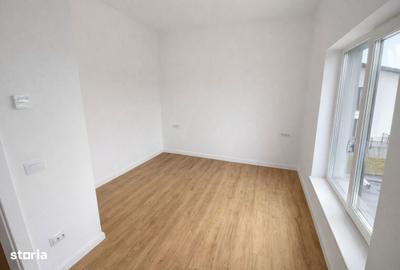 Casă cu 5 camere cu Teren 500 Mp în Valea Adâncă - 14