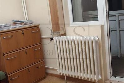 Apartament cu 3 camere decomandat în Polonă - 7