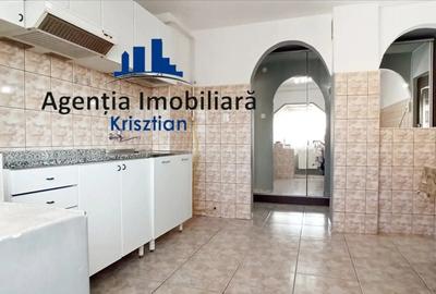 Apartament cu 2 camere de vanzare - Zona Micro 17 - 5