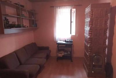 Casă cu 2 camere cu Teren 1440 Mp în Mailat - 9