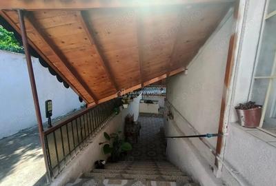 Casă cu Teren 260 Mp în Muncitoresc - 2