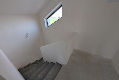 Casă individuală cu 5 camere cu Teren 300 Mp în Tunari - 12