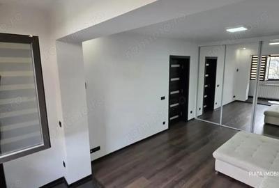 Apartament cu 3 camere semidecomandat în Micro 9 - 6