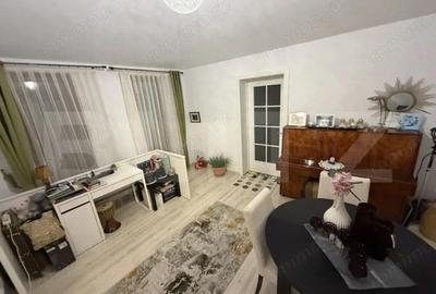 Casă cu Teren 868 Mp în Central - 2