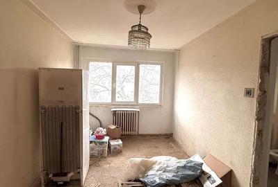 Apartament cu 2 camere semidecomandat în Podul de Piatră