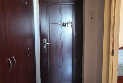 Apartament cu 3 camere semidecomandat în Central - 6