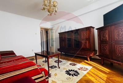 Apartament cu 2 camere decomandat, mobilat în Delfinariu