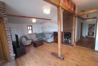 Apartament cu 5 camere decomandat în Periferie - 1