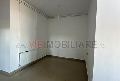 Spațiu comercial, de 24 mp, în Central - 12