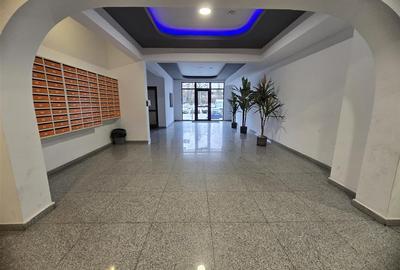 Apartament cu 3 camere decomandat în Tractorul - 14