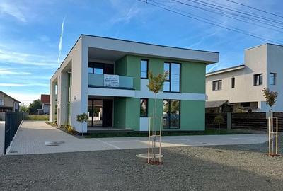 Apartament cu 3 camere decomandat în Dumbrăvița - 1