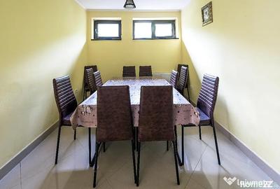 Casă cu 6 camere cu Teren 383 Mp în Central - 4